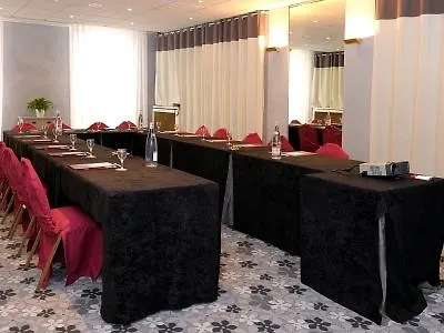 De France 4* Angers