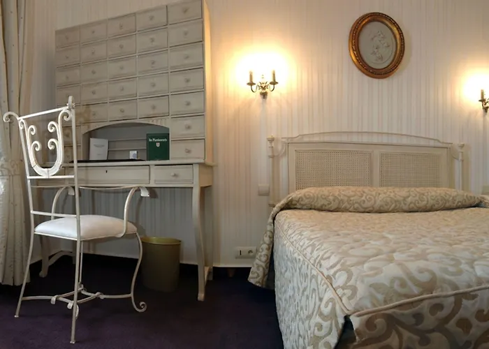 Otel De France Angers